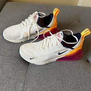 Nike air max 270 like new